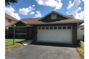 19051 NW 78th Pl, Hialeah, FL 33015, Sold 11/27/19