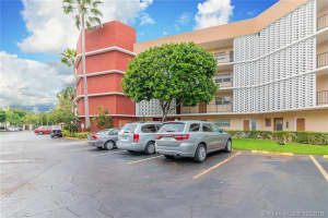 877 NE 195th St, North Miami Beach, FL 33179, Sold 02/25/20