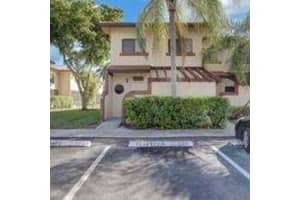 8822 NW 48th St, Sunrise, FL 33351, Sold 01/13/20