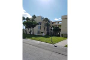 952 NE 199th St, Miami, FL 33179, Sold 11/26/19