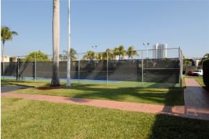 2415 NE 10th St, Hallandale Beach, FL 33009, Sold 07/17/20