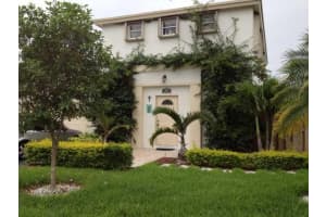 9461 NW 52nd St, Sunrise, FL 33351, Sold 11/27/13