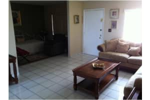 8635 NW 8th St, Miami, FL 33126, Sold 09/19/13