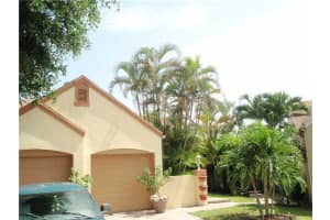 8165 NW 192nd St, Hialeah, FL 33015, Sold 12/03/14