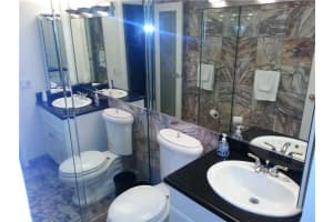 322 Buchanan St, Hollywood, FL 33019, Sold 02/23/15