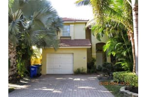 216 NW 107th Ave, Pembroke Pines, FL 33026, Sold 08/04/15