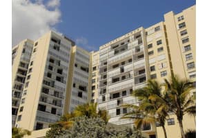 322 Buchanan St, Hollywood, FL 33019, Sold 05/28/15