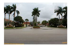 948 NW 133rd Ave, Pembroke Pines, FL 33028, Sold 09/10/15