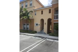 10012 NW 7th St, Miami, FL 33172, Sold 08/31/17