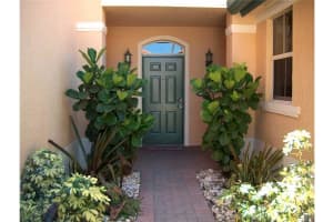 MLS# H929485, Miami Lakes, Florida 33016