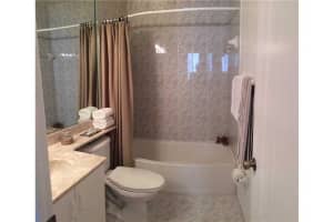 650 SE 9th Ct, Hialeah, FL 33010, Sold 01/29/16