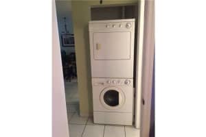 650 SE 9th Ct, Hialeah, FL 33010, Sold 01/29/16