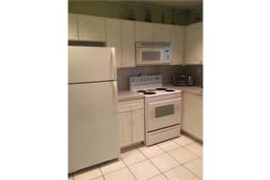 650 SE 9th Ct, Hialeah, FL 33010, Sold 01/29/16