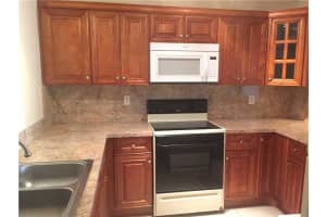 2810 Riverside Dr, Coral Springs, FL 33065, Sold 01/11/16