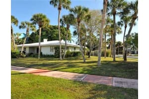 375 N Washington Dr, Sarasota, FL 34236, Sold 06/06/12