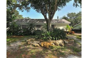 1847 Nautilus Dr, Sarasota, FL 34231, Sold 03/15/13