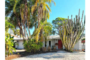 711 Birdsong Ln, Siesta Key, FL 34242, Sold 05/13/13