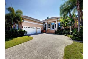 880 Siesta Dr, Sarasota, FL 34242, Sold 04/25/14