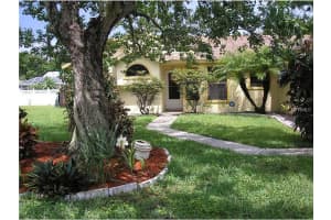 7627 37th St Cir E, Sarasota, FL 34243, Sold 08/16/13