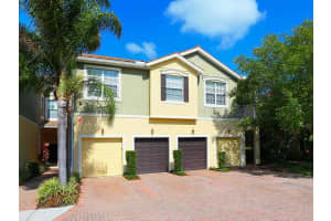 7995 Limestone Ln, Sarasota, FL 34233, Sold 07/01/14