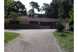 3521 E Forest Lake Cir, Sarasota, FL 34232, Sold 10/24/14