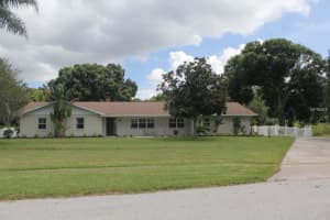4525 N Lake Dr, Sarasota, FL 34232, Sold 10/06/14
