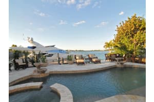 290 N Washington Dr, Sarasota, FL 34236, Sold 03/17/17