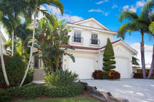 454 Island Cir, Siesta Key, FL 34242, Sold 02/27/15