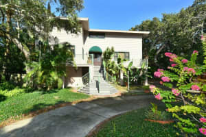 1210 N View Dr, Siesta Key, FL 34242, Sold 08/14/15