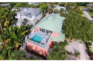 389 Island Cir, Siesta Key, FL 34242, Sold 06/15/17