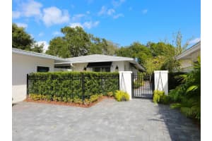 1228 Moonmist Cir, Siesta Key, FL 34242, Sold 08/07/15