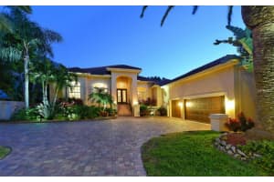 638 Siesta Dr, Sarasota, FL 34242, Sold 08/03/15