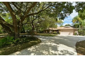 6215 Ravenwood Dr, Sarasota, FL 34243, Sold 04/15/15