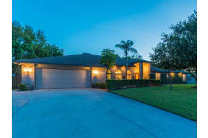 7106 S Leewynn Dr, Sarasota, FL 34240, Sold 06/10/15