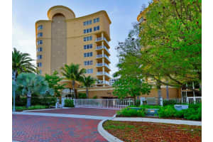 128 Golden Gate Point, Sarasota, FL 34236, Sold 10/13/15