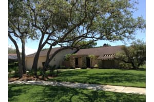 3602 Country Pl Blvd, Sarasota, FL 34233, Sold 07/02/15