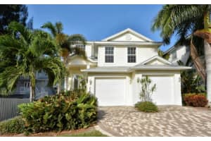 458 Island Cir, Siesta Key, FL 34242, Sold 08/28/15