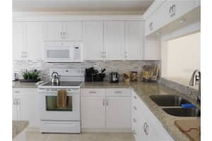 8735  OLDE HICKORY AVE  #8104, SARASOTA, FL 34238 - MLS#MFRA4122665