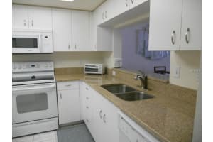 9320  CLUBSIDE CIR  #2209, SARASOTA, FL 34238 - MLS#MFRA4123098