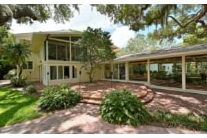 1409 N Lake Shore Dr, Sarasota, FL 34231, Sold 02/08/16