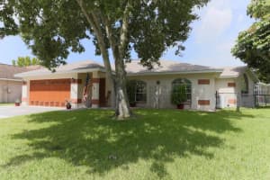 5614 29th St Cir E, Bradenton, FL 34203, Sold 08/14/15