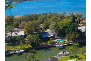 7327 Periwinkle Dr, Sarasota, FL 34231, Sold 08/28/15