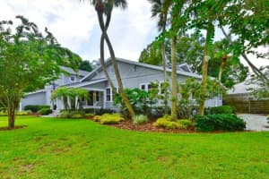 1524 Bay Point Dr, Sarasota, FL 34236, Sold 05/12/16