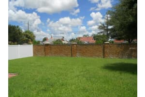 7113 35th Ln E, Sarasota, FL 34243, Sold 11/30/15