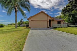 3547 65th Ave Cir E, Sarasota, FL 34243, Sold 10/20/15