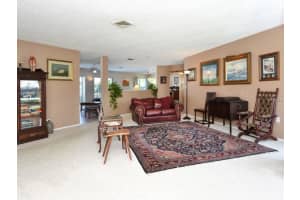 5568 Contento Dr, Siesta Key, FL 34242, Sold 01/25/16
