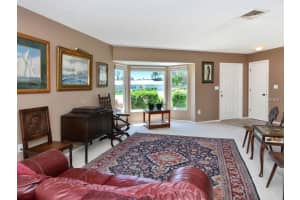 5568 Contento Dr, Siesta Key, FL 34242, Sold 01/25/16
