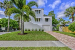 228 Van Buren Dr, Sarasota, FL 34236, Sold 10/31/16