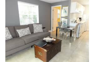 5225 Avenida Navarra, Siesta Key, FL 34242, Sold 04/15/16