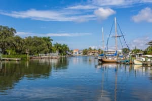 1708 Flower Dr, Sarasota, FL 34239, Sold 08/09/16